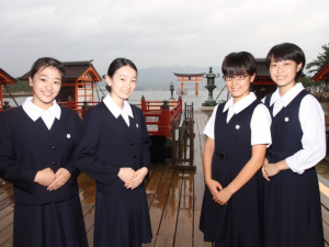 女子中学生　修学旅行 桜の聖母学院
